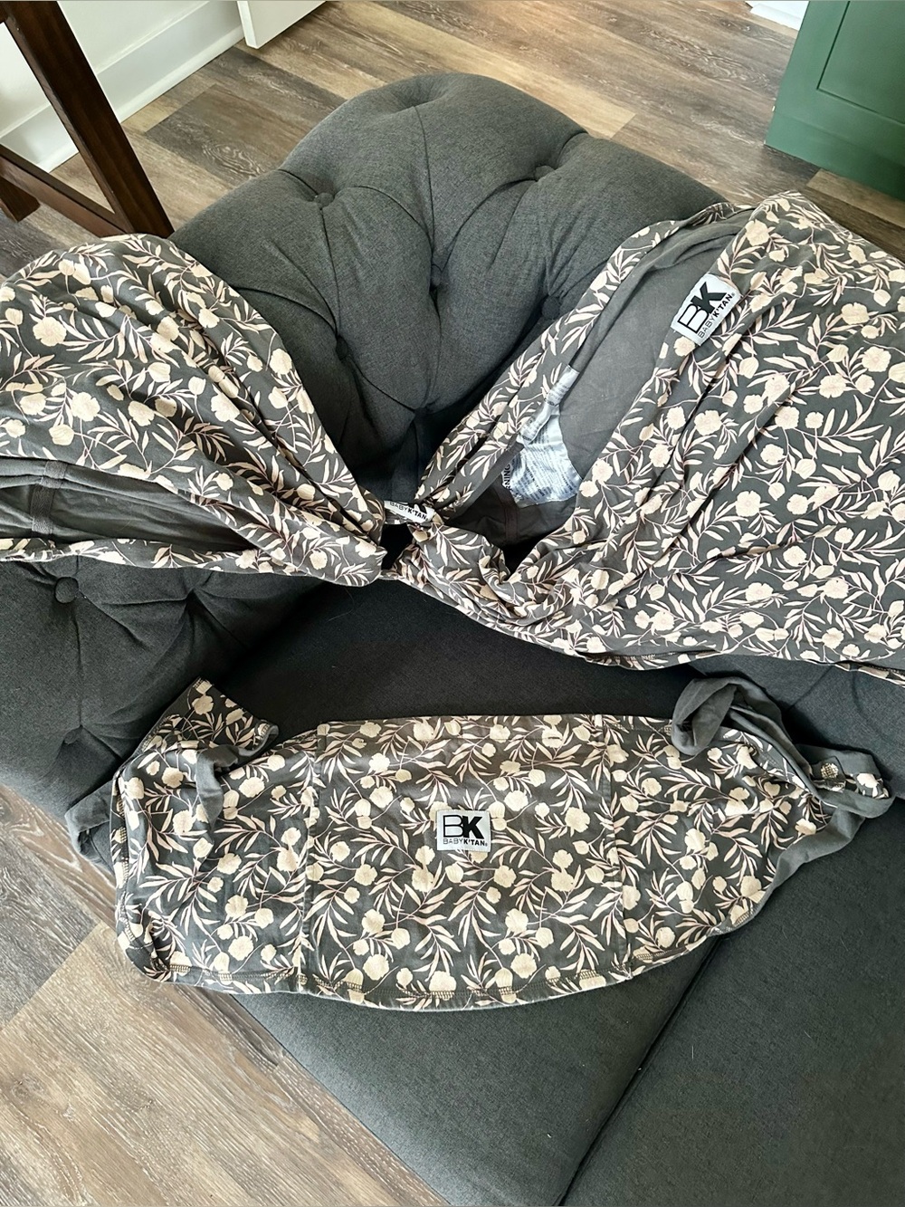 Baby K’Tan carrier , Size Medium, Gray Neutral Pink Floral